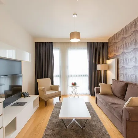 Отель Coresh Suites *