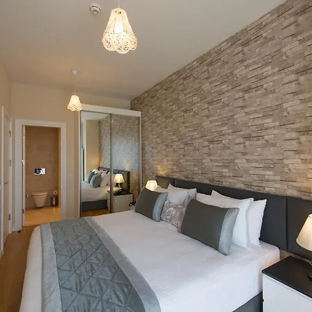 Coresh Suites